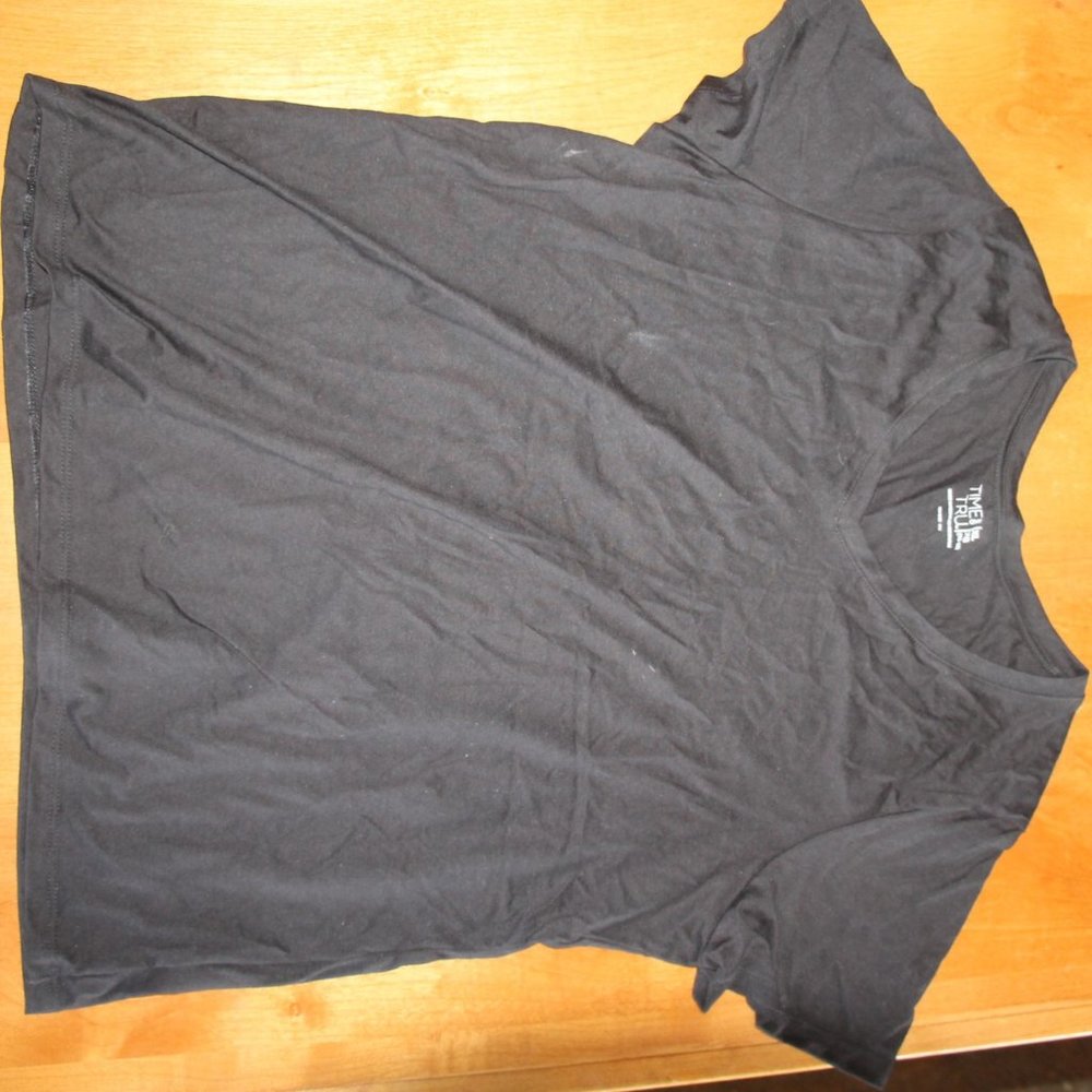 Black Tee